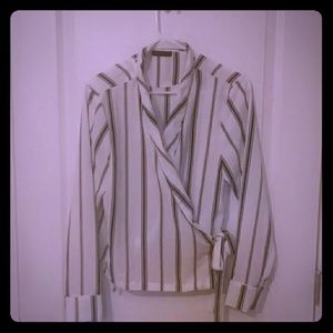 Black and white pin stripped top